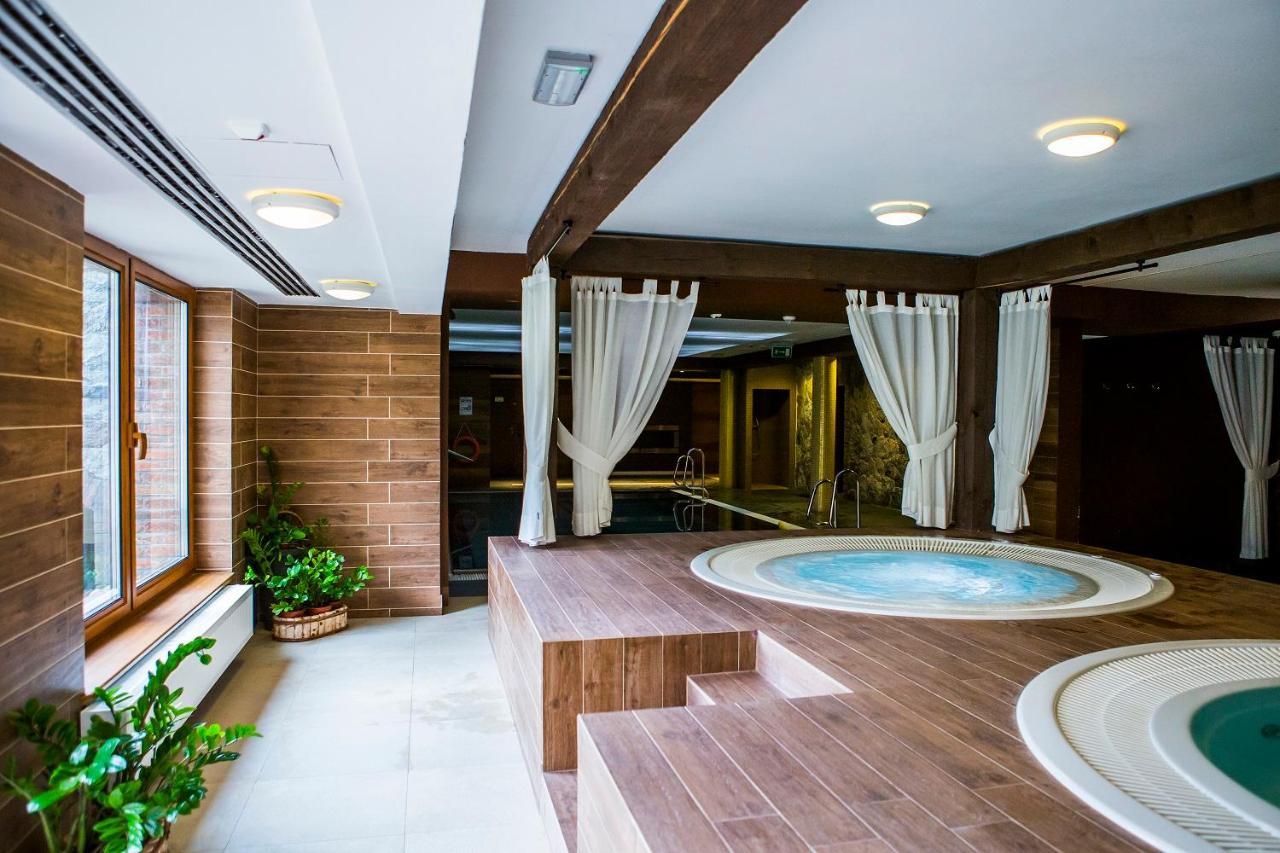 Hotel Aubrecht Country Spa Resort Przechlewo Exteriör bild
